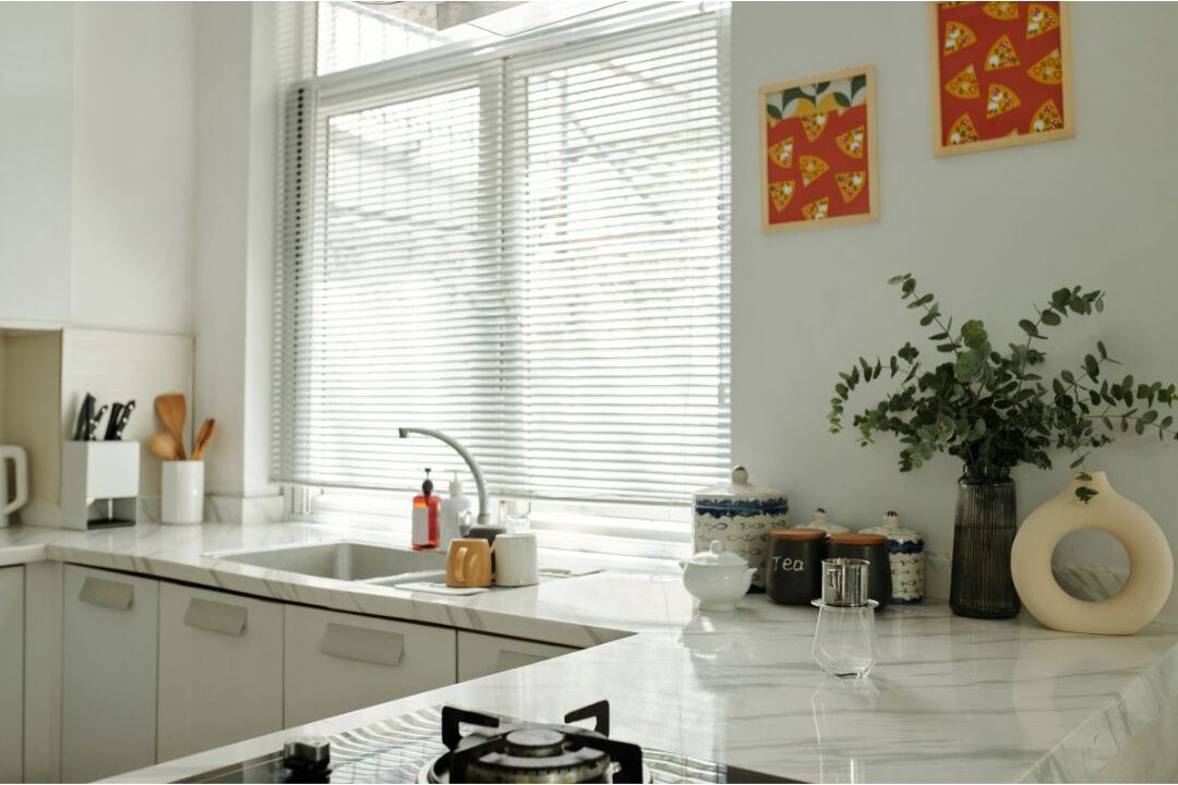 clean empty kitchen counters after implementing the fast fix system