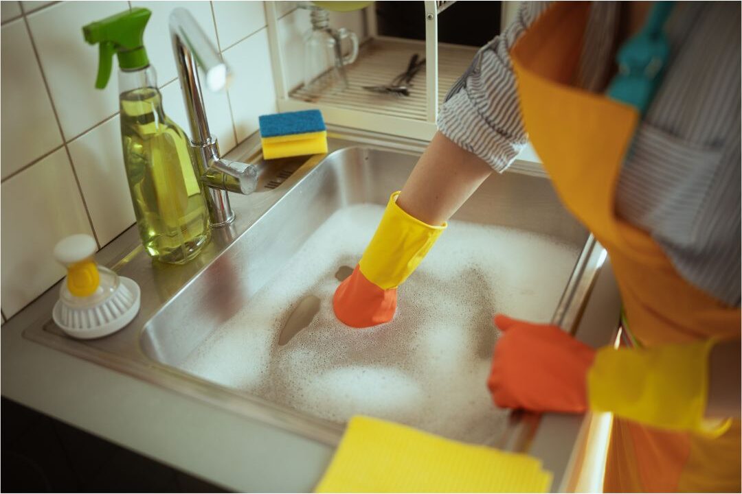 cleaning the kitchen worktop before the sink as a cleaning mistake that makes your house dirtier
