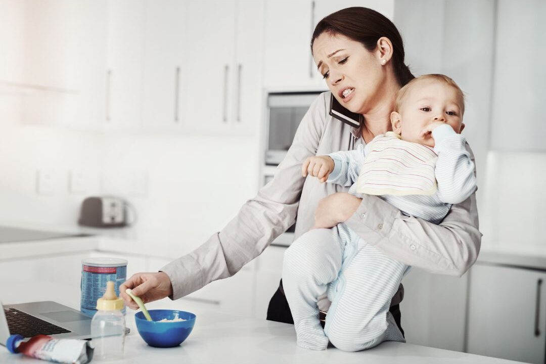 woman multitasking constantly one of the habits secretly keeping her stressed every day