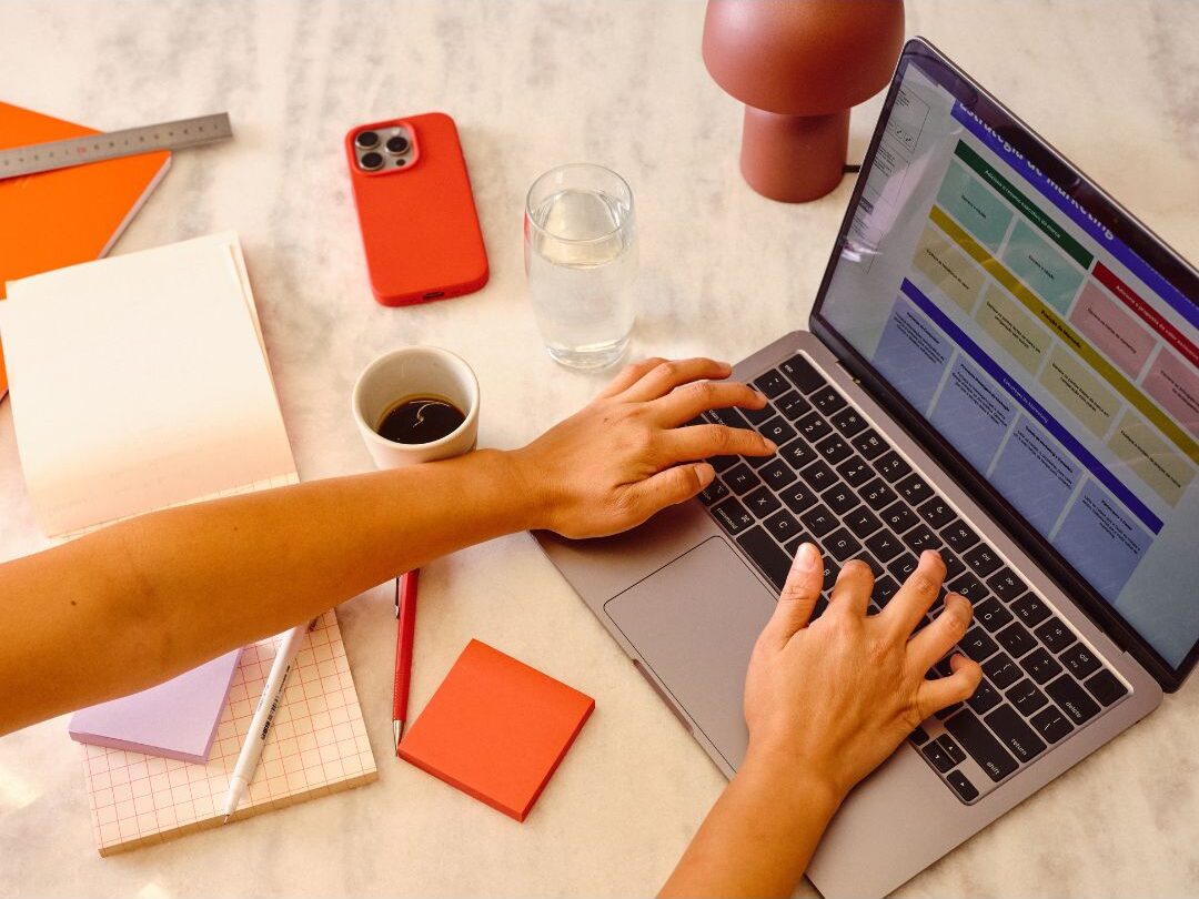 monetizing private paid newsletters for stable remote subscription revenue