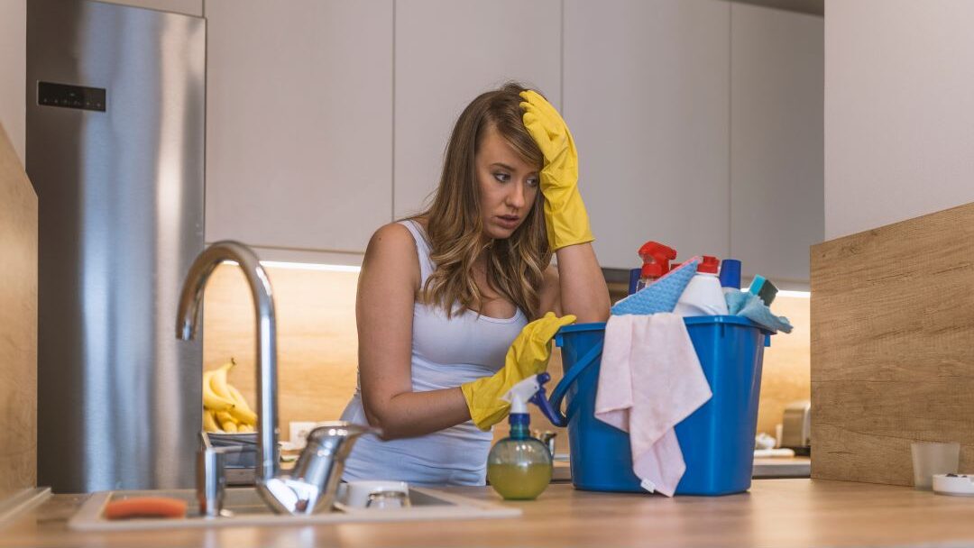 stay-at-home mom organizing household tasks to save morning time