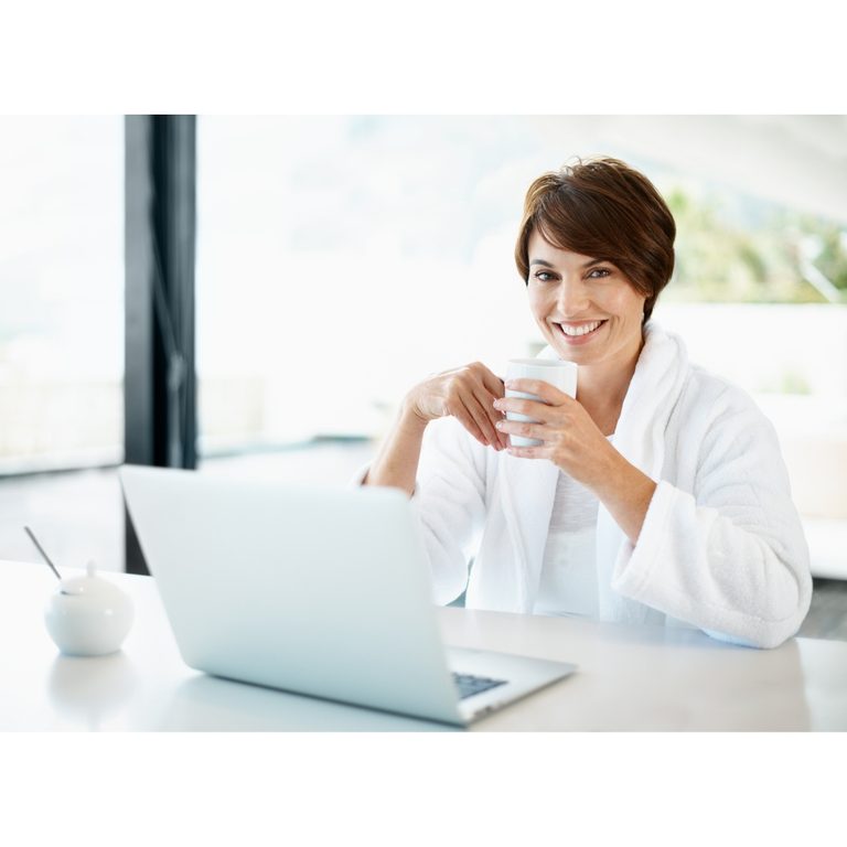 Things Successful Remote Moms Do Before 9 A.M.