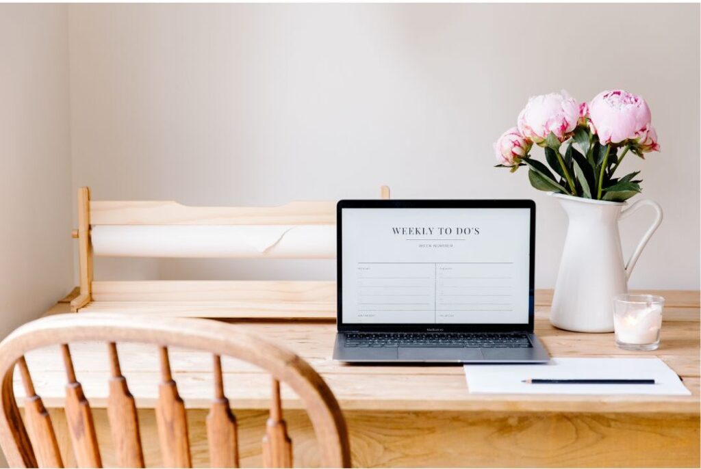 minimalist digital notepad showing the surprisingly simple habit that saved our family budget